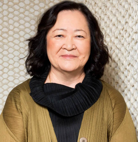 Angela Hirata - Hawaianas, Hering, Boticário