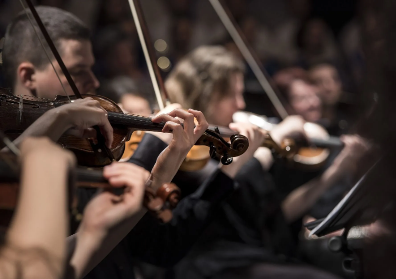 Aprenda a arte da liderança com um maestro: Descubra como os princípios da música clássica