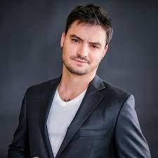 Felipe Neto